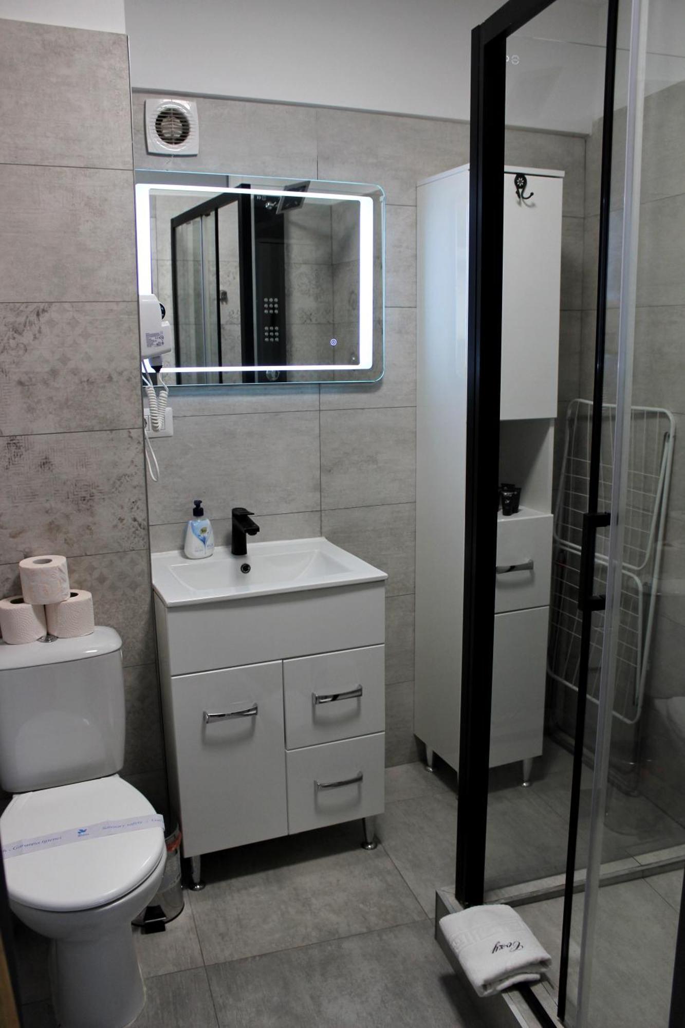 Cozy Apartments In Centre Of Suceava Near Kaufland And University Exterior foto