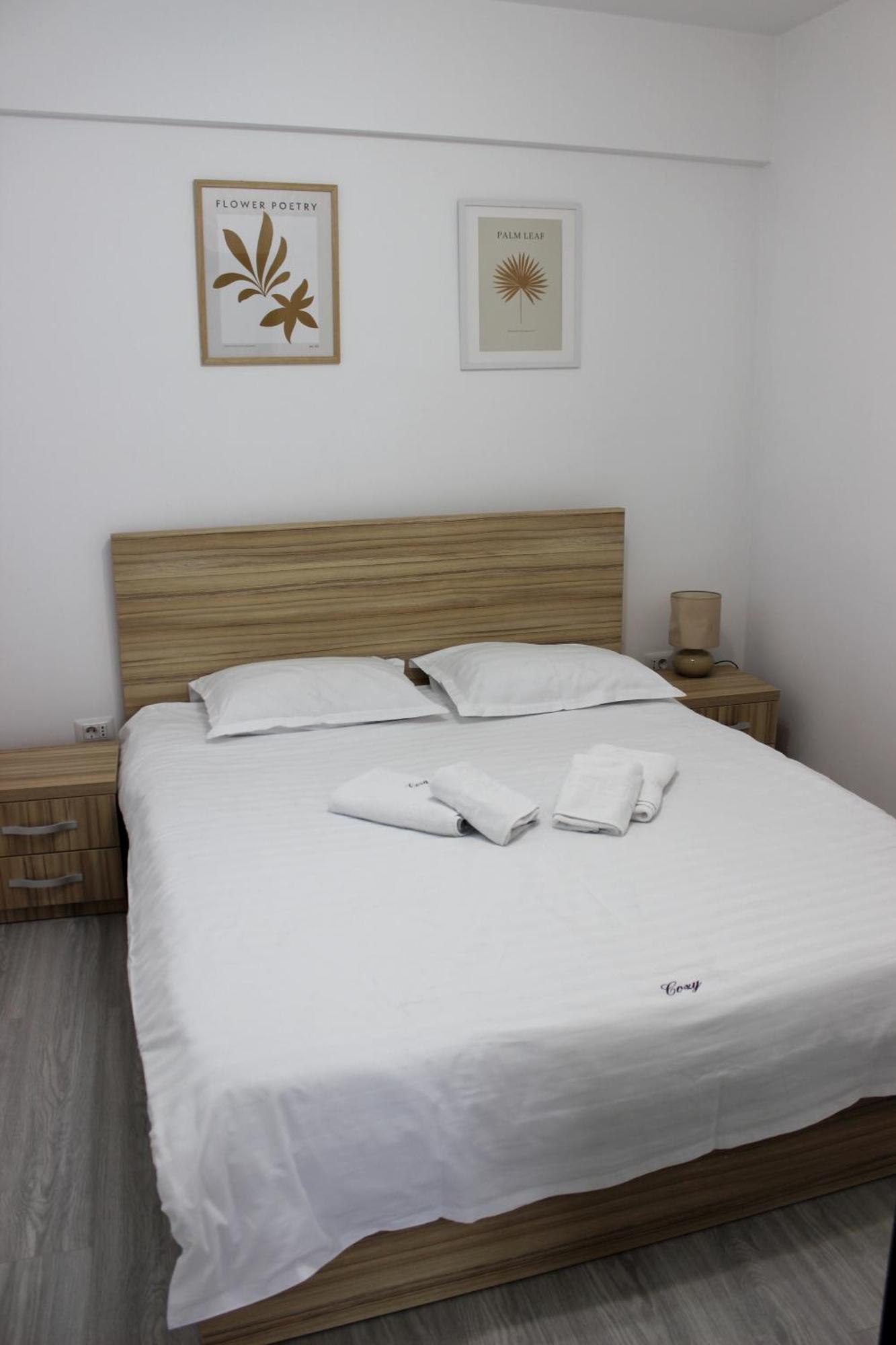 Cozy Apartments In Centre Of Suceava Near Kaufland And University Exterior foto