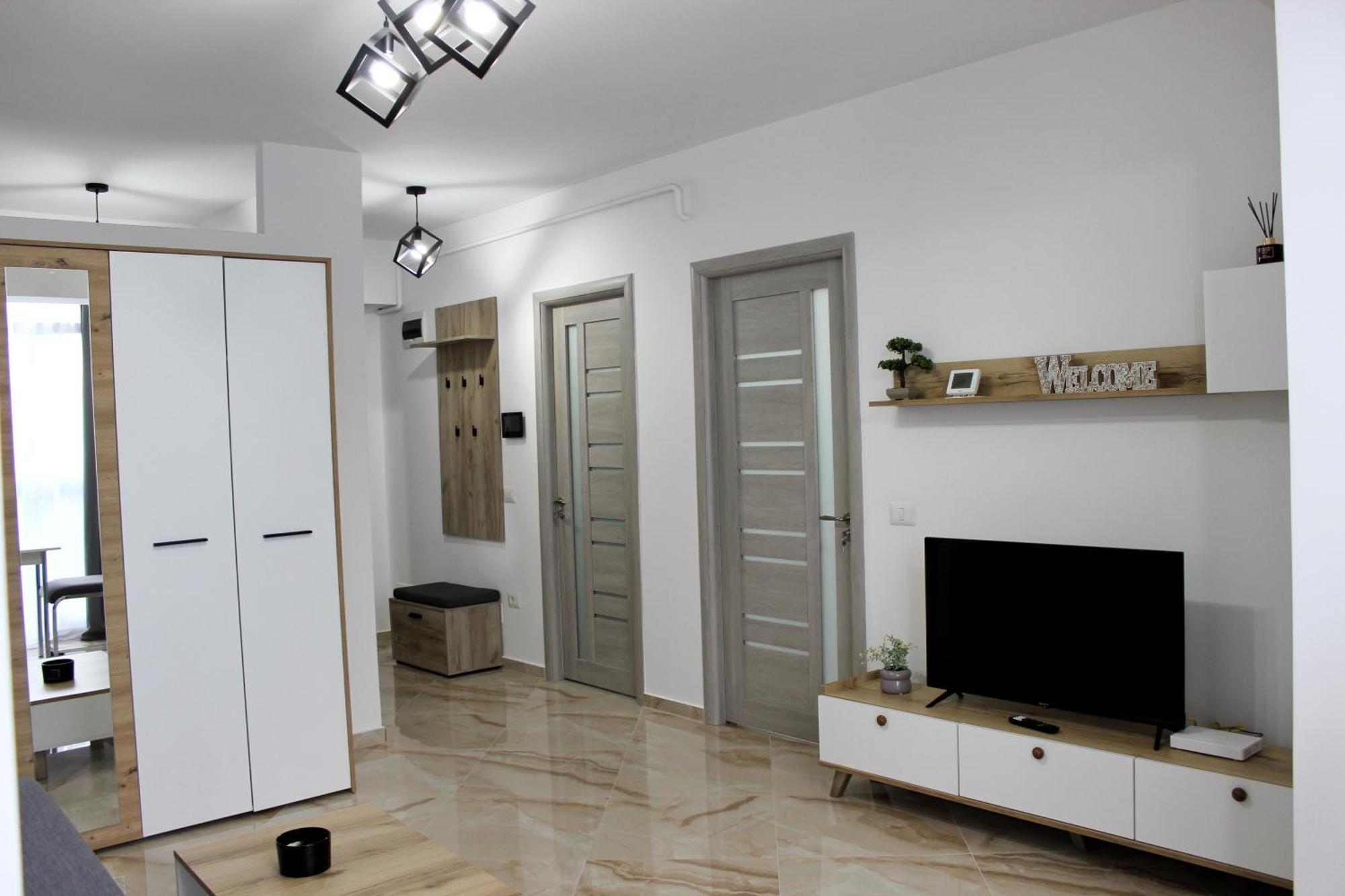 Cozy Apartments In Centre Of Suceava Near Kaufland And University Exterior foto