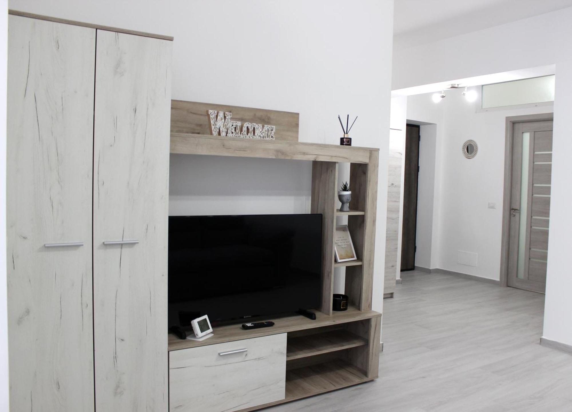 Cozy Apartments In Centre Of Suceava Near Kaufland And University Exterior foto